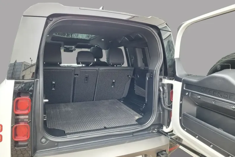 Land Rover Defender din 2023 cu 18.530 km - oferta LAN147447 - foto 15