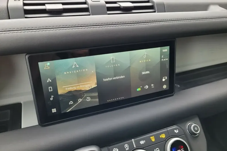 Land Rover Defender din 2023 cu 18.530 km - oferta LAN147447 - foto 19