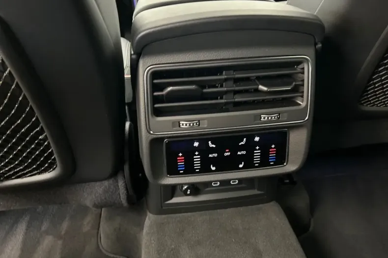 Audi Q8 din 2024 cu 29.392 km - oferta AUD147448 - foto 20