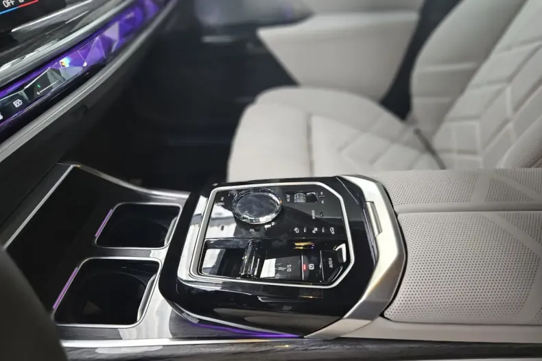 BMW M760 din 2024 cu 6.800 km - oferta BMW147451 - foto 20