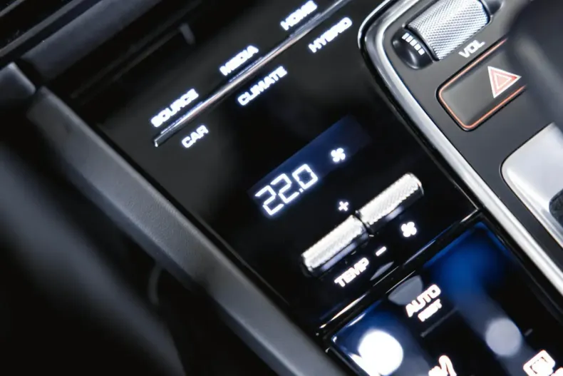 Porsche Cayenne din 2021 cu 74.400 km - oferta POR147467 - foto 38