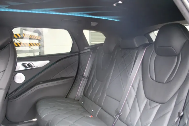 BMW XM din 2024 cu 11.180 km - oferta BMW147475 - foto 15