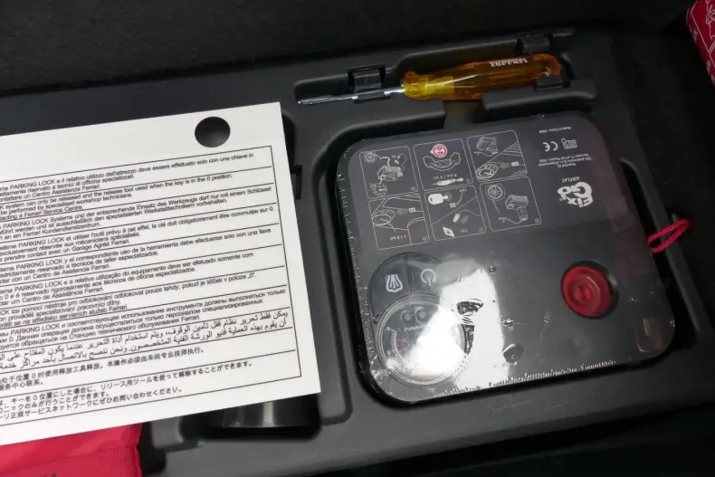 Ferrari Roma din 2022 cu 14.800 km - oferta FER147480 - foto 32