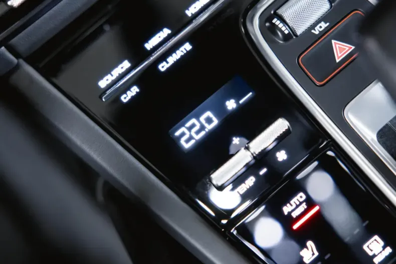 Porsche Cayenne din 2021 cu 45.500 km - oferta POR147482 - foto 40