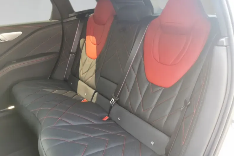 BMW XM din 2024 cu 6.770 km - oferta BMW147486 - foto 7