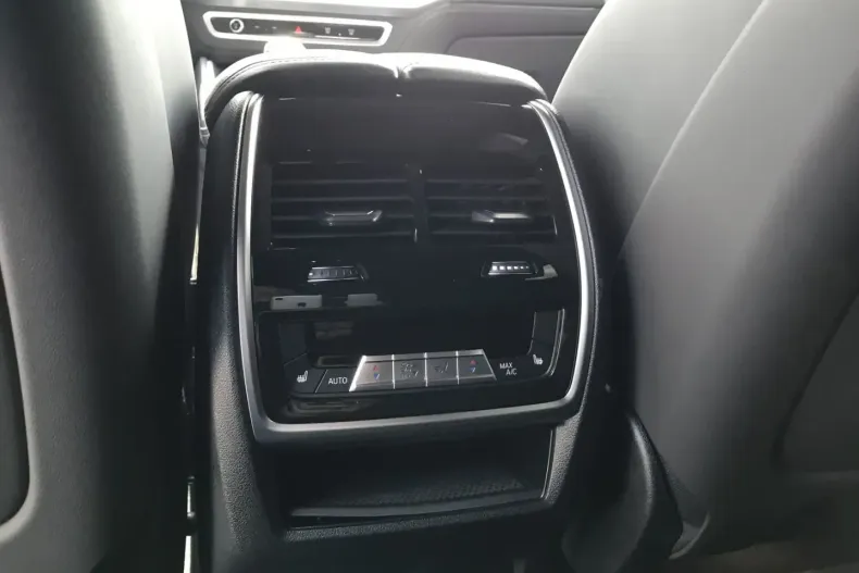 BMW XM din 2023 cu 17.700 km - oferta BMW147492 - foto 25