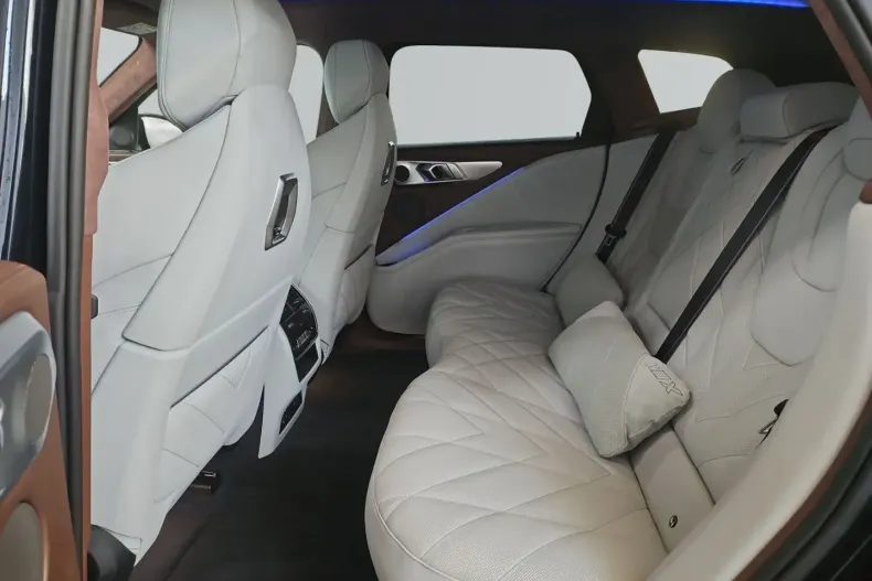 BMW XM din 2024 cu 28.956 km - oferta BMW147504 - foto 9