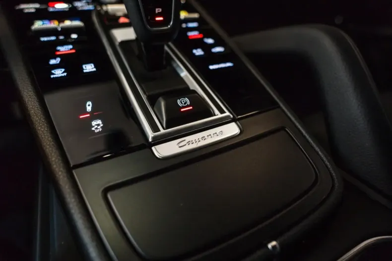 Porsche Cayenne din 2020 cu 43.000 km - oferta POR147505 - foto 17