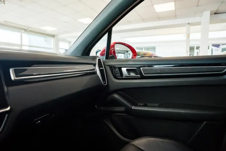 Porsche Cayenne din 2020 cu 43.000 km - oferta POR147505 - foto 27