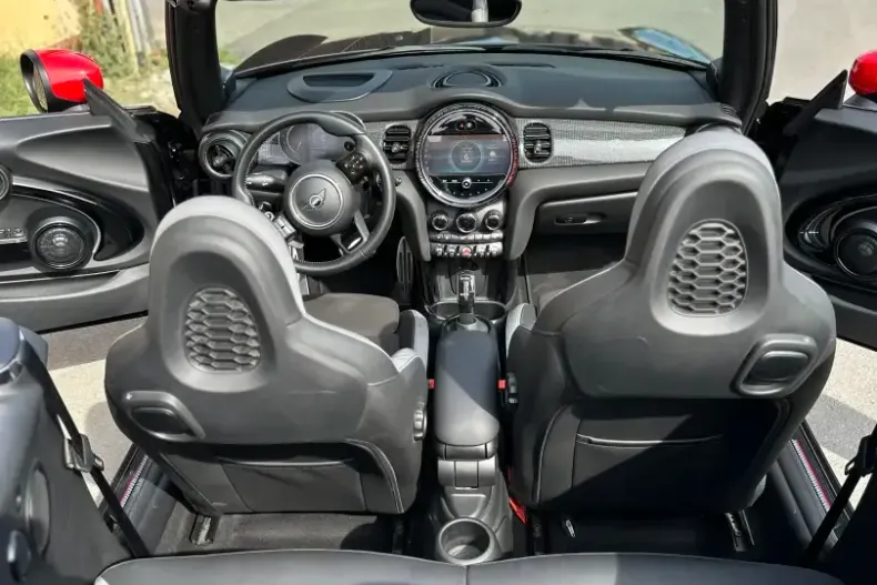 MINI John Cooper Works Cabrio din 2024 cu 19.000 km - oferta MIN147510 - foto 19