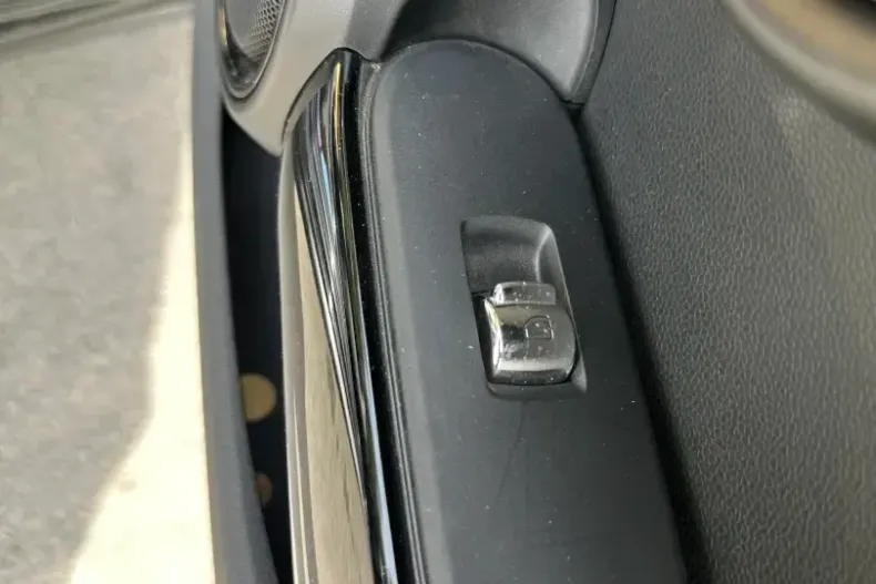 MINI John Cooper Works Cabrio din 2024 cu 19.000 km - oferta MIN147510 - foto 24