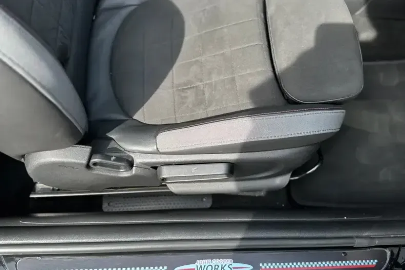 MINI John Cooper Works Cabrio din 2024 cu 19.000 km - oferta MIN147510 - foto 29