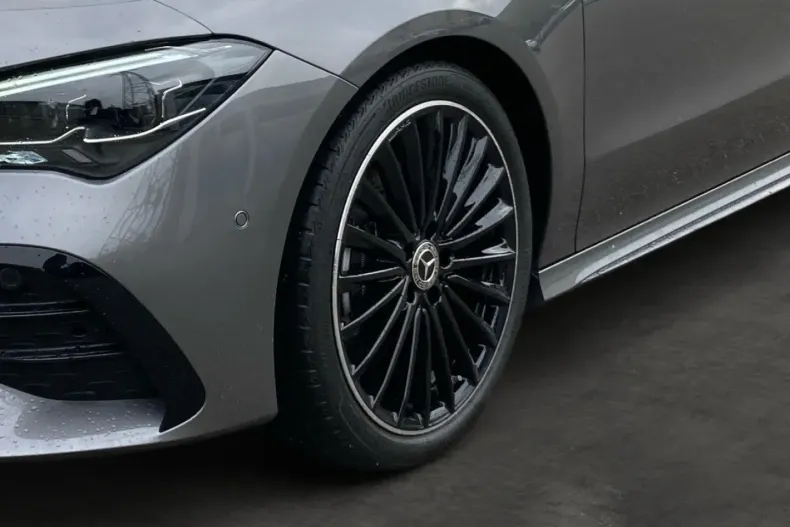 Mercedes-Benz CLA 220 din 2024 cu 11.248 km - oferta MER147511 - foto 6