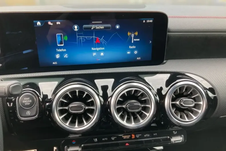 Mercedes-Benz CLA 220 din 2024 cu 11.248 km - oferta MER147511 - foto 9