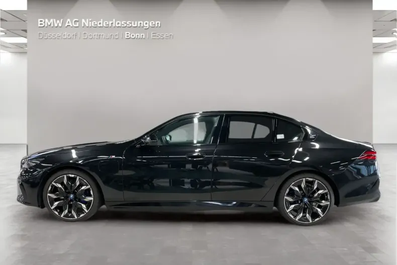 BMW 550 din 2025 cu 28.492 km - oferta BMW147515 - foto 3