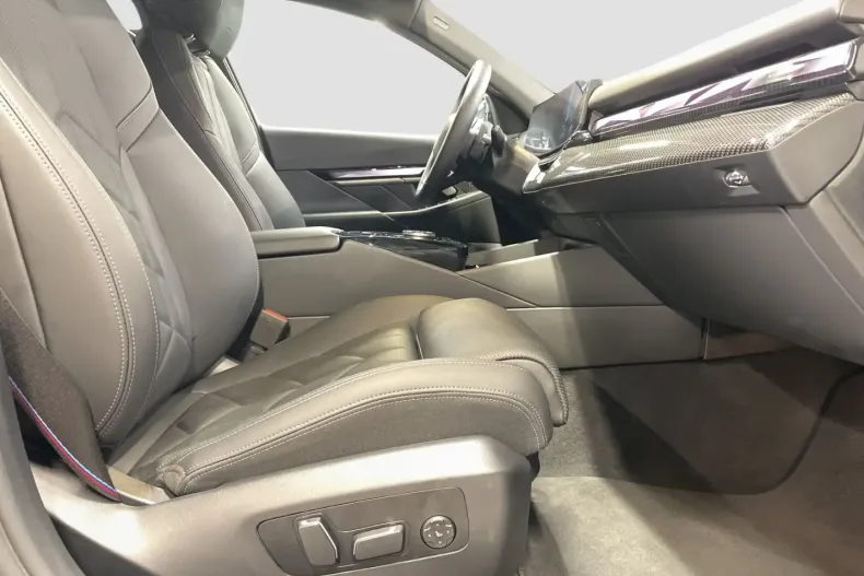 BMW 550 din 2025 cu 28.492 km - oferta BMW147515 - foto 8