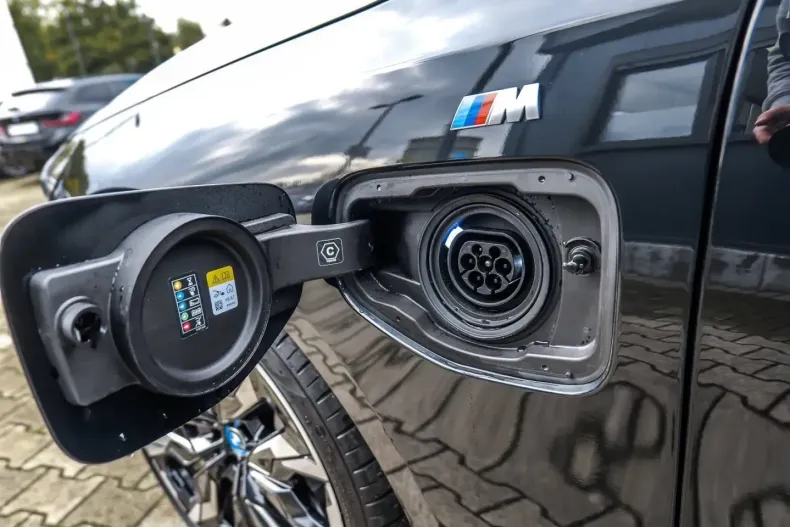 BMW 550 din 2024 cu 16.649 km - oferta BMW147516 - foto 21