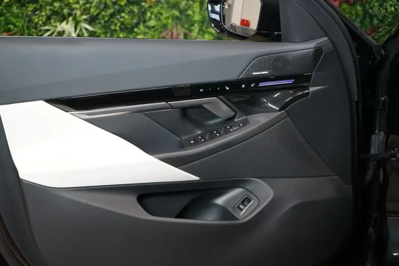 BMW 520 din 2024 cu 38.637 km - oferta BMW147518 - foto 11