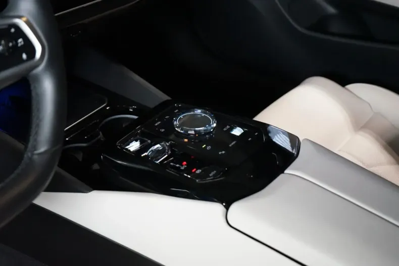 BMW 520 din 2024 cu 38.637 km - oferta BMW147518 - foto 13