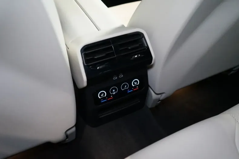 BMW 520 din 2024 cu 38.637 km - oferta BMW147518 - foto 22