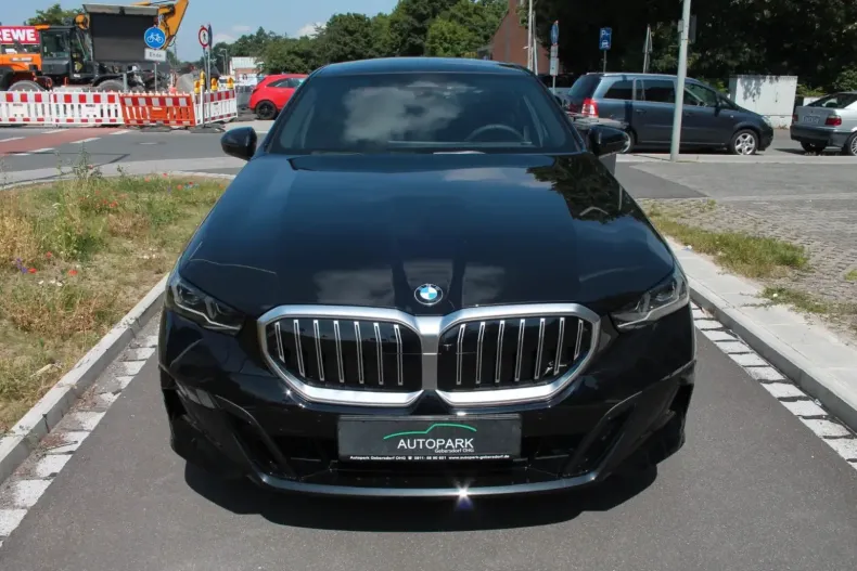 BMW 520 din 2024 cu 11.700 km - oferta BMW147522 - foto 3