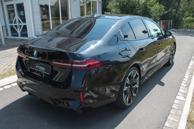 BMW 520 din 2024 cu 11.700 km - oferta BMW147522 - foto 6