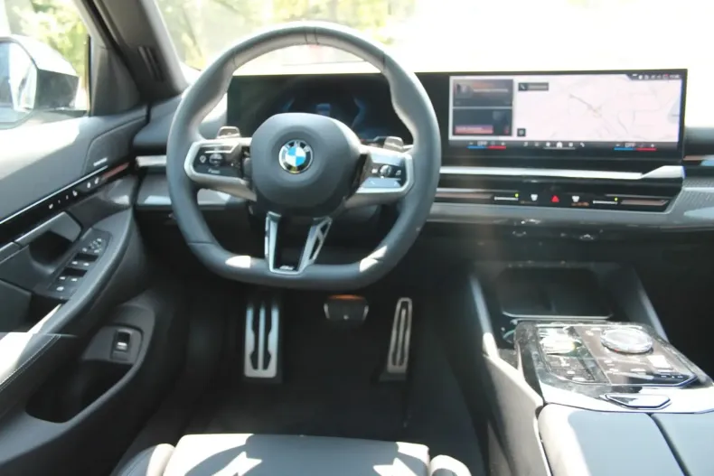 BMW 520 din 2024 cu 11.700 km - oferta BMW147522 - foto 11