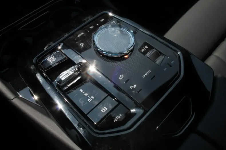 BMW 520 din 2024 cu 11.700 km - oferta BMW147522 - foto 16