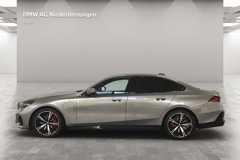 BMW 550 din 2025 cu 22.311 km - oferta BMW147529 - foto 3