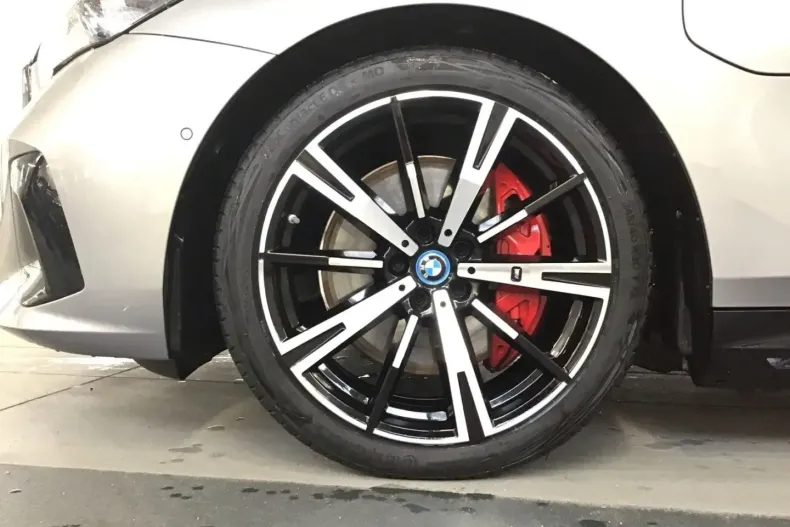 BMW 550 din 2025 cu 22.311 km - oferta BMW147529 - foto 6