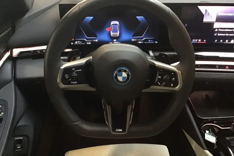 BMW 550 din 2025 cu 22.311 km - oferta BMW147529 - foto 9