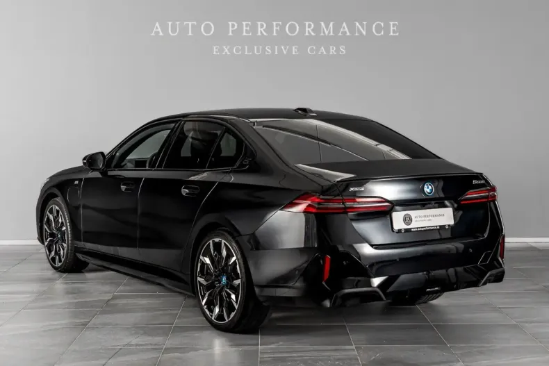 BMW 550 din 2024 cu 9.870 km - oferta BMW147531 - foto 2