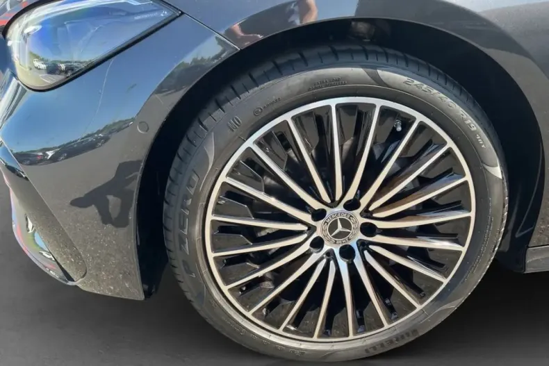 Mercedes-Benz CLE 200 din 2024 cu 8.185 km - oferta MER147532 - foto 24