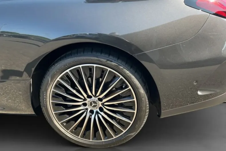 Mercedes-Benz CLE 200 din 2024 cu 8.185 km - oferta MER147532 - foto 26