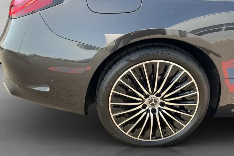 Mercedes-Benz CLE 200 din 2024 cu 8.185 km - oferta MER147532 - foto 27