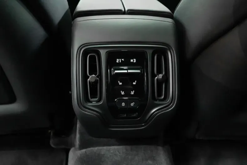 Aston Martin DBX din 2024 cu 10.350 km - oferta AST147545 - foto 19