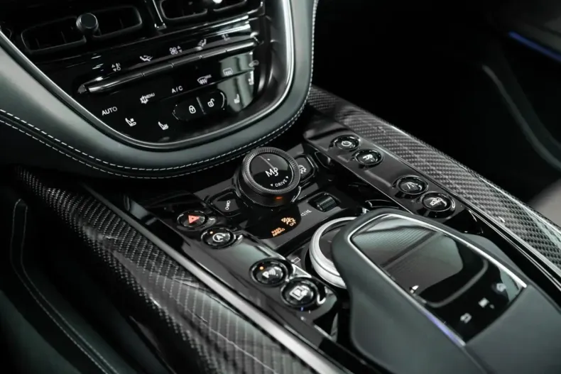 Aston Martin DBX din 2024 cu 10.350 km - oferta AST147545 - foto 22