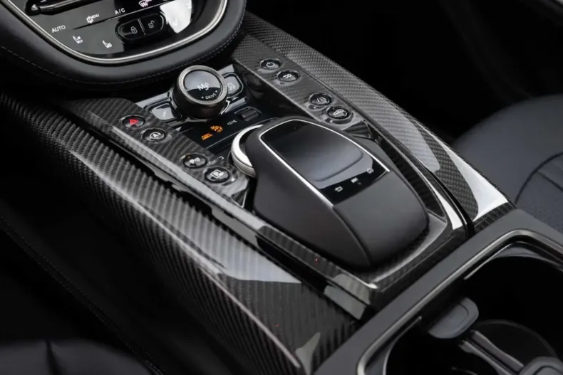 Aston Martin DBX din 2024 cu 11.300 km - oferta AST147547 - foto 28