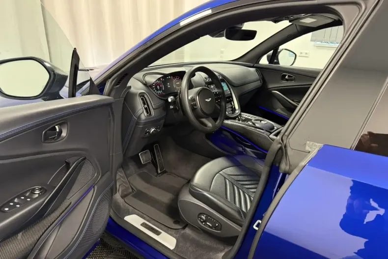 Aston Martin DBX din 2023 cu 17.960 km - oferta AST147548 - foto 9