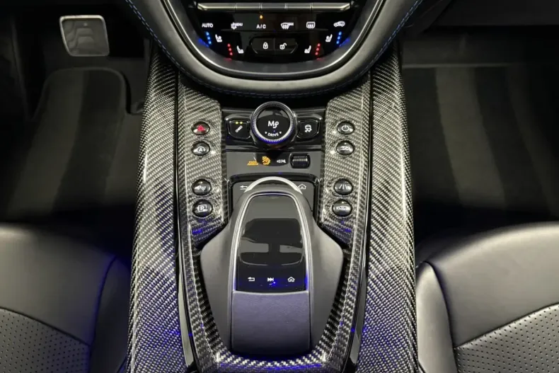 Aston Martin DBX din 2023 cu 17.960 km - oferta AST147548 - foto 24