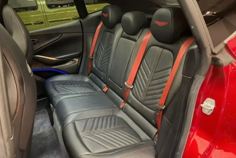 Aston Martin DBX din 2023 cu 15.000 km - oferta AST147549 - foto 12