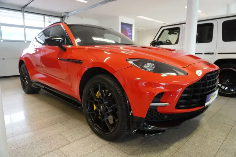 Aston Martin DBX din 2023 cu 42.000 km - oferta AST147551 - foto 1