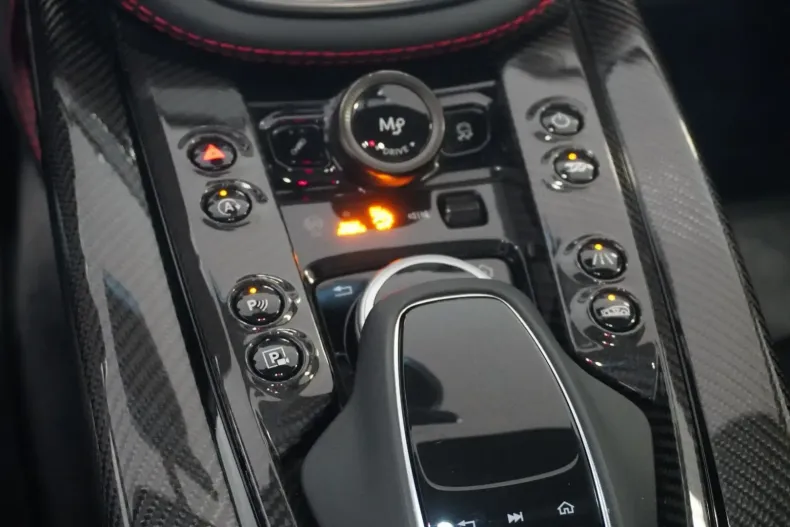 Aston Martin DBX din 2023 cu 42.000 km - oferta AST147551 - foto 18