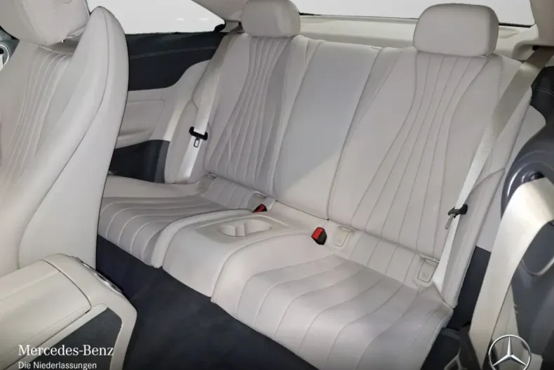 Mercedes-Benz E 200 din 2022 cu 22.414 km - oferta MER147552 - foto 9