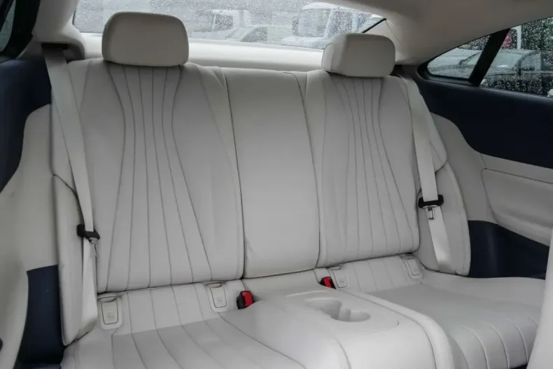 Mercedes-Benz E 220 din 2022 cu 98.643 km - oferta MER147553 - foto 4