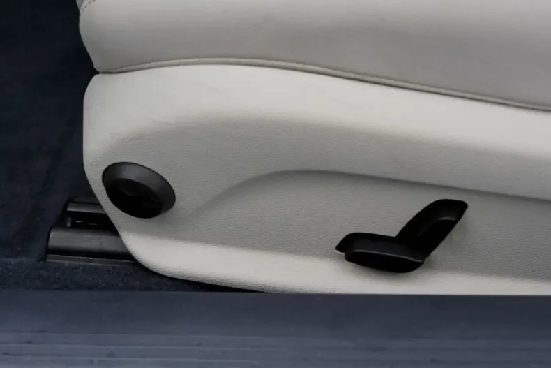 Mercedes-Benz E 220 din 2022 cu 98.643 km - oferta MER147553 - foto 11