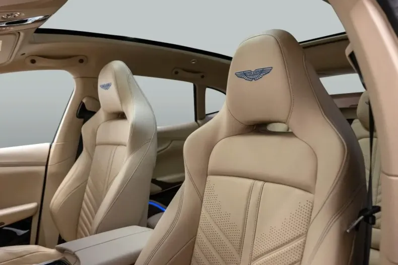 Aston Martin DBX din 2024 cu 9.200 km - oferta AST147554 - foto 12