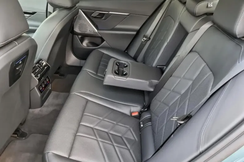 BMW 520 din 2024 cu 21.771 km - oferta BMW147568 - foto 12