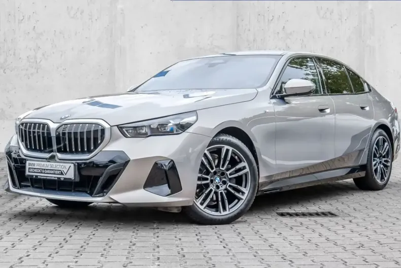 BMW 520 din 2024 cu 25.823 km - oferta BMW147569 - foto 1