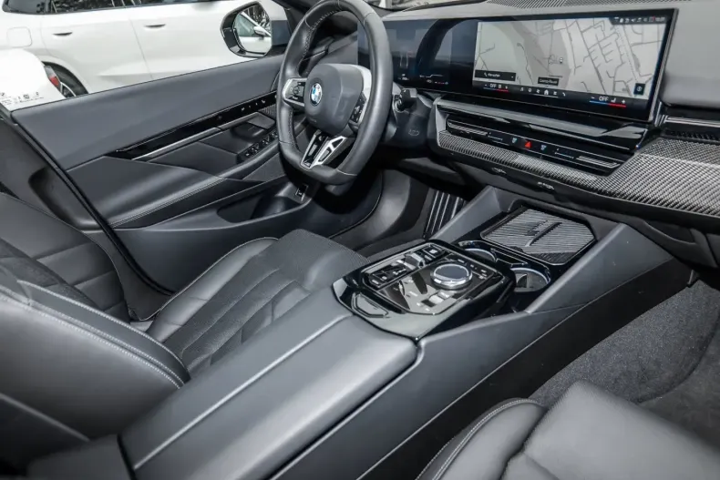 BMW 520 din 2024 cu 25.823 km - oferta BMW147569 - foto 3